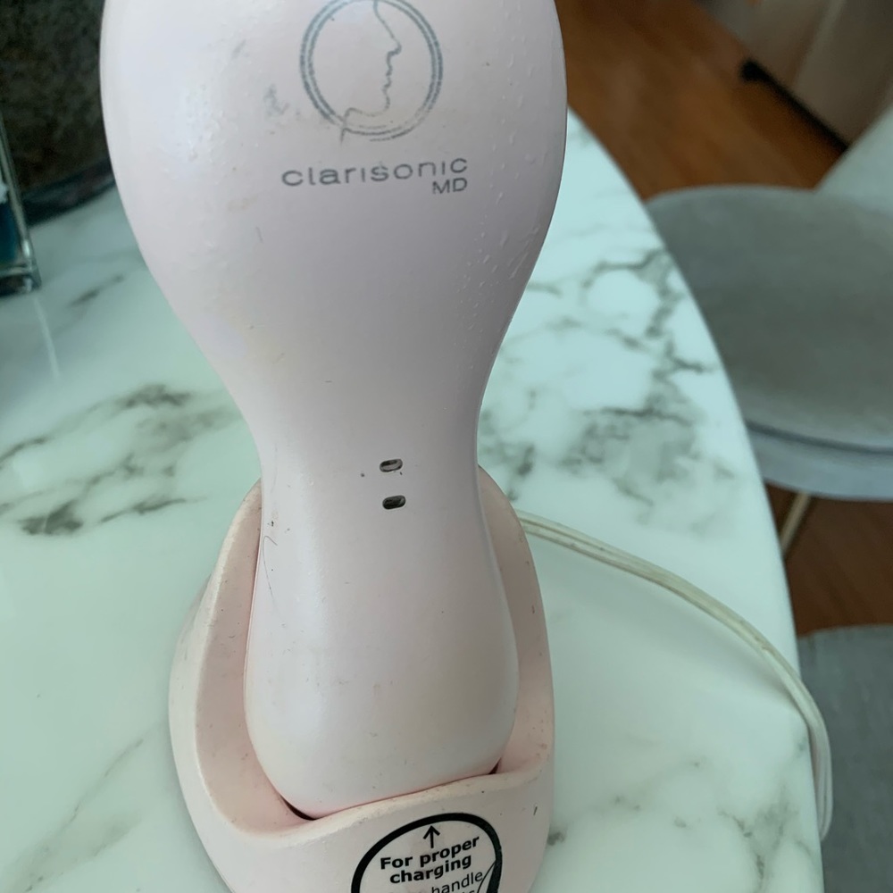 Clarisonic face brush